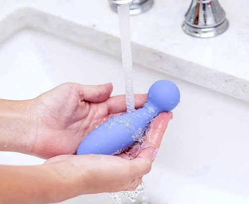 cách vệ sinh và bảo quản sextoy cho nữ giới đúng cách